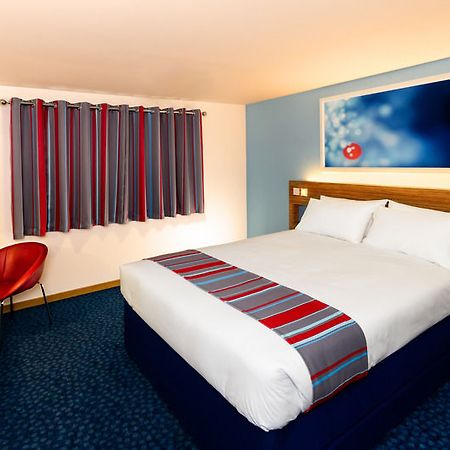 Travelodge Cameron Toll Hotel Edinburgh Bagian luar foto