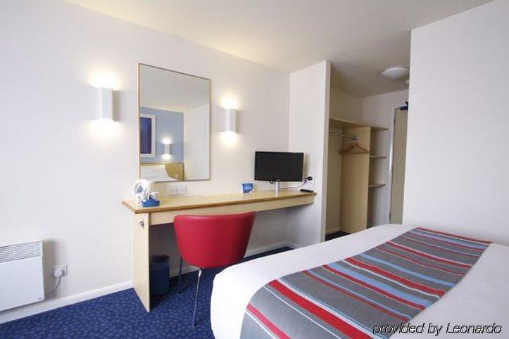 Travelodge Cameron Toll Hotel Edinburgh Bagian luar foto